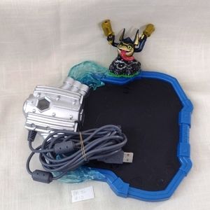 Activision Skylanders Superchargers Portal and Trigger Happy Black Figure